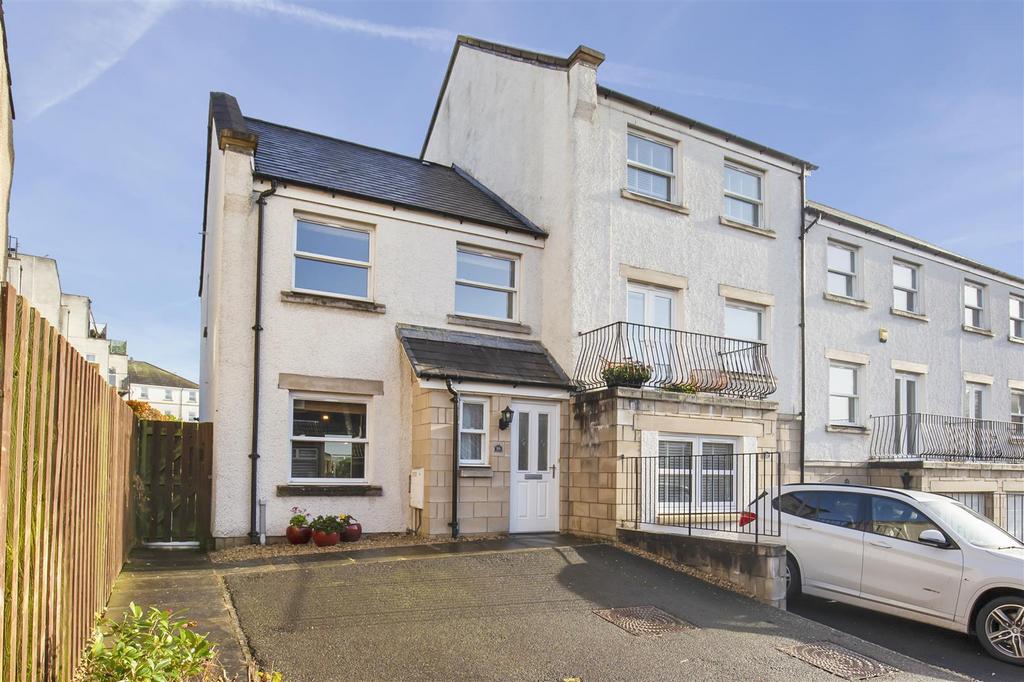 16 Reid Street, Dunfermline, KY12 7DX 3 bed end of terrace house £175,000