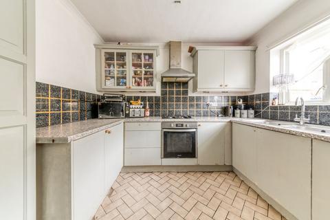 3 bedroom terraced house for sale - Brierley, New Addington, Croydon, CR0