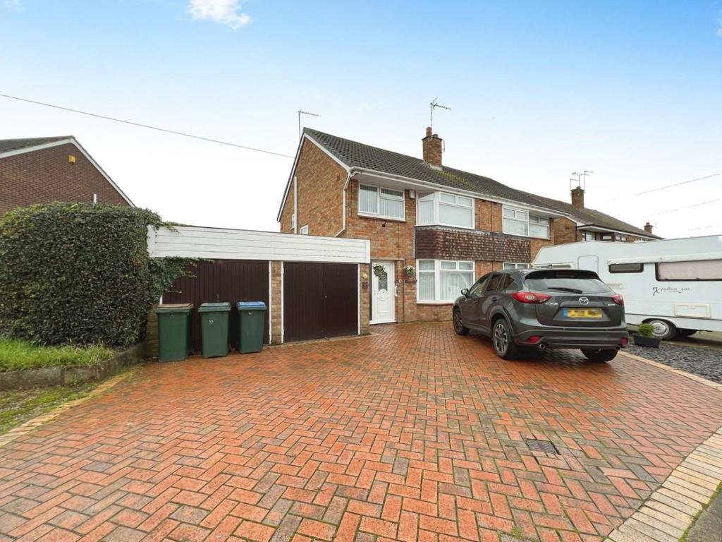 Haytor Rise, Wyken, Coventry 3 bed semidetached house for sale £260,000