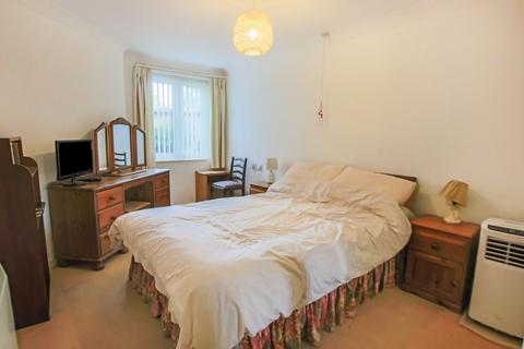 1 bedroom retirement property for sale, St Agnes Road, East Grinstead, RH19