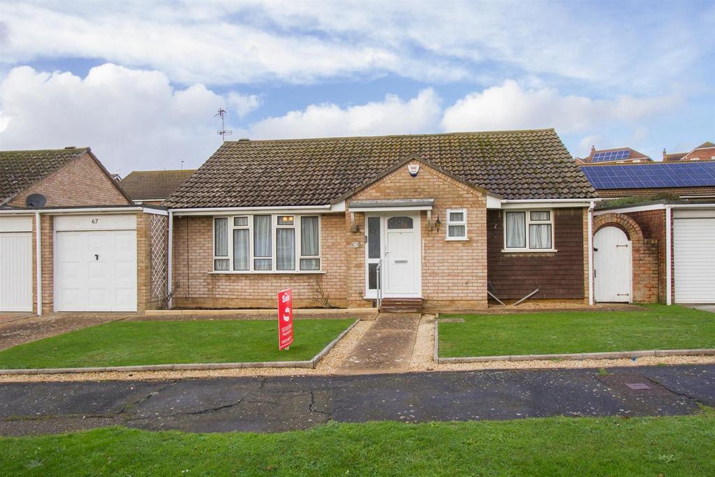 Princess Drive, Seaford BN25 2 bed detached bungalow for sale £395,000