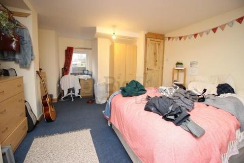 4 bedroom terraced house to rent, 13 Brudenell Street, Leeds LS6