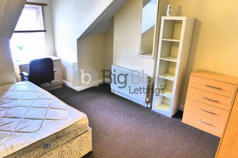 5 bedroom terraced house to rent - 17 Hessle View, Hyde Park, Leeds LS6