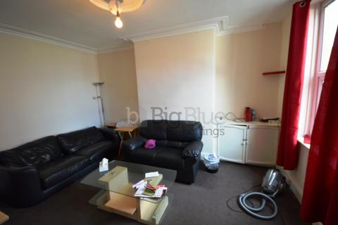 4 bedroom terraced house to rent, 26 Royal Park Grove, Hyde Park, Leeds LS6