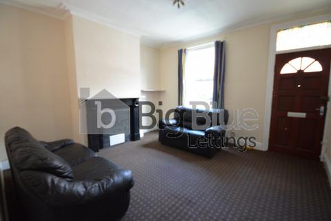 3 bedroom terraced house to rent, 7 Thornville Street, Hyde Park, Leeds LS6