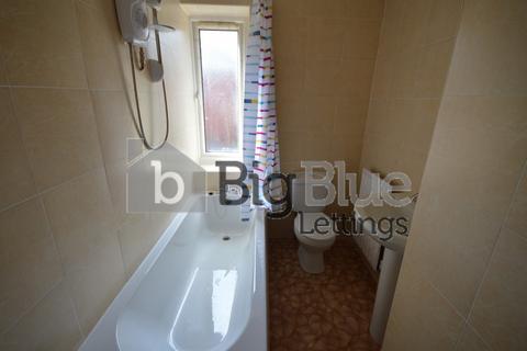 3 bedroom terraced house to rent, 7 Thornville Street, Hyde Park, Leeds LS6