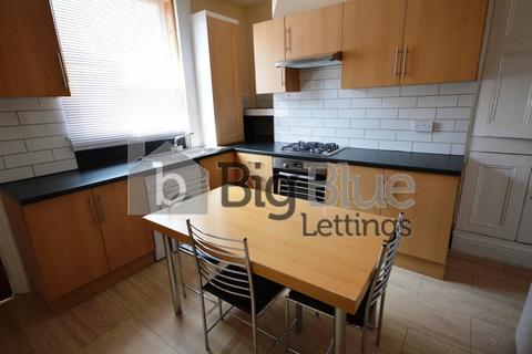 4 bedroom terraced house to rent, 7 Thornville Street, Hyde Park, Leeds LS6