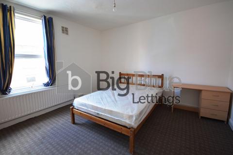 4 bedroom terraced house to rent, 7 Thornville Street, Hyde Park, Leeds LS6