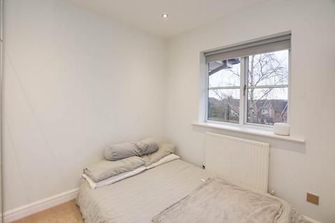 11 Birchgrove Close, Bolton, BL3 4LR