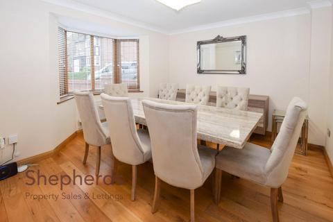 3 Acacia Close, Cheshunt, Waltham Cross, EN7 6QF