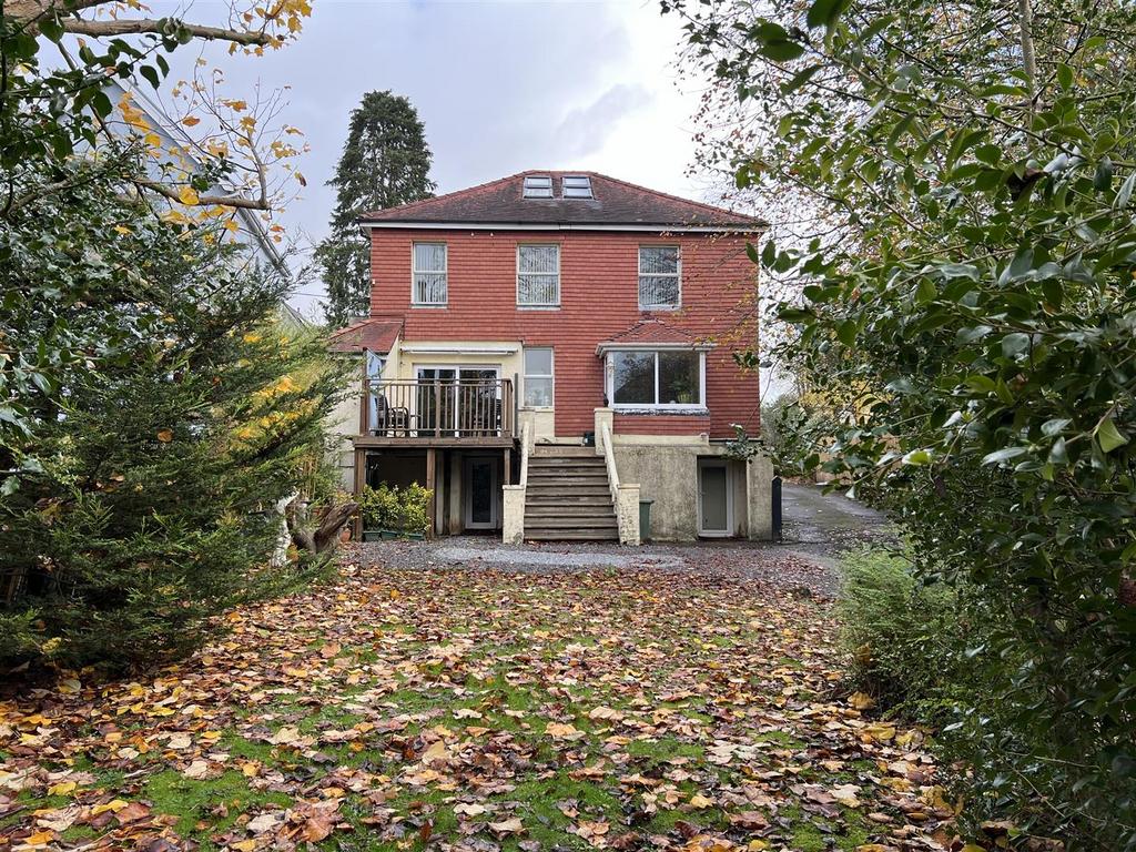 College Street, Ammanford 5 bed detached house for sale £470,000