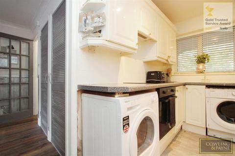 41 Brackley Crescent, Basildon, SS13 1RA