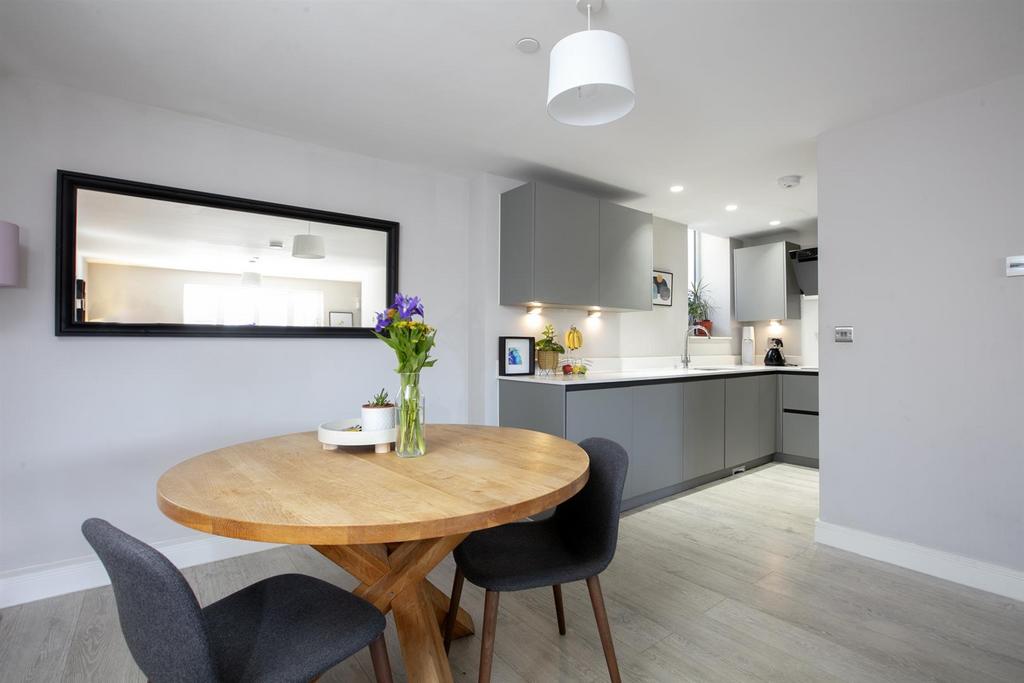 Consort Road, Peckham, SE15 2 bed terraced house for sale £600,000
