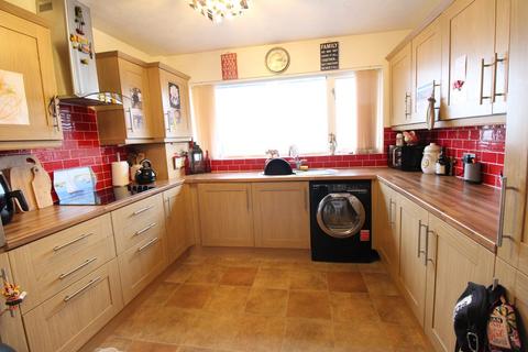 3 bedroom semi-detached house for sale, Oakbank Drive, Keighley, BD22