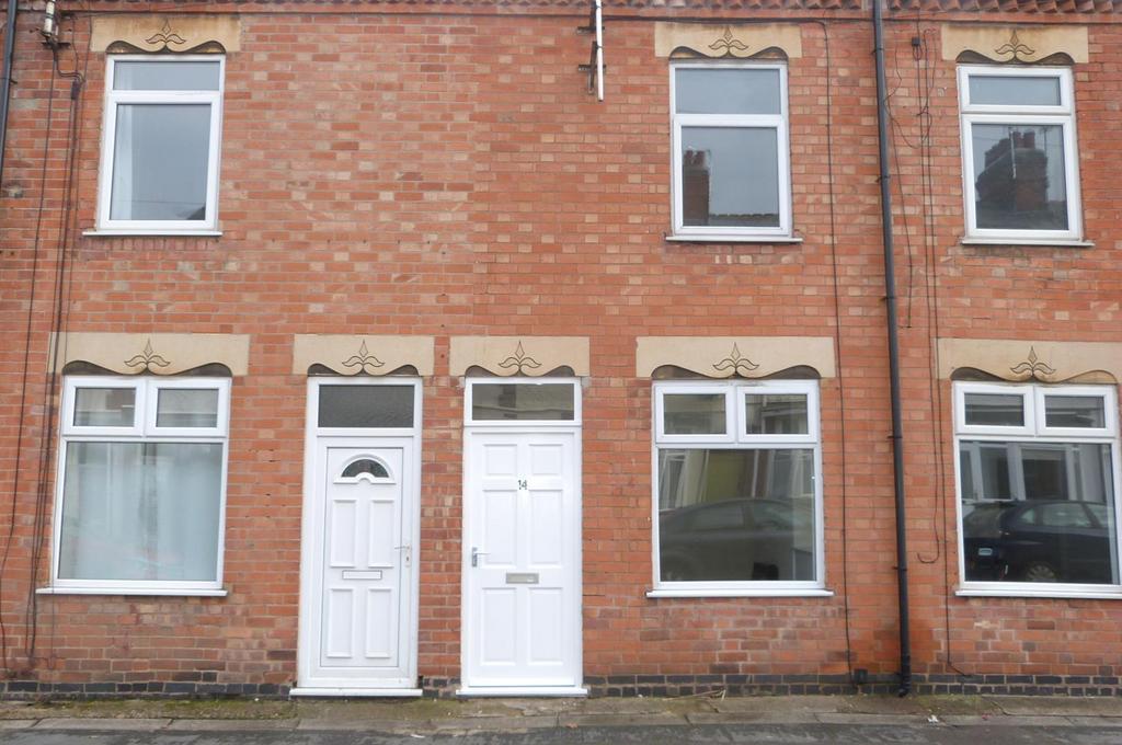 St. Peters Street Syston 3 bed terraced house £850 pcm (£196 pw)