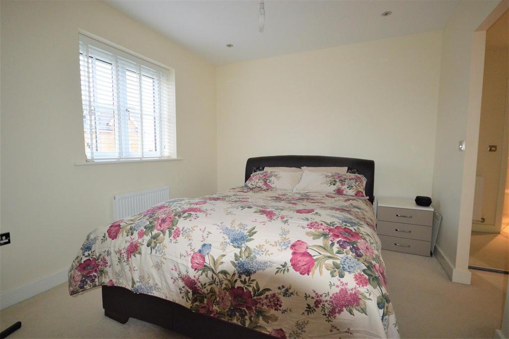 Master bedroom.JPG