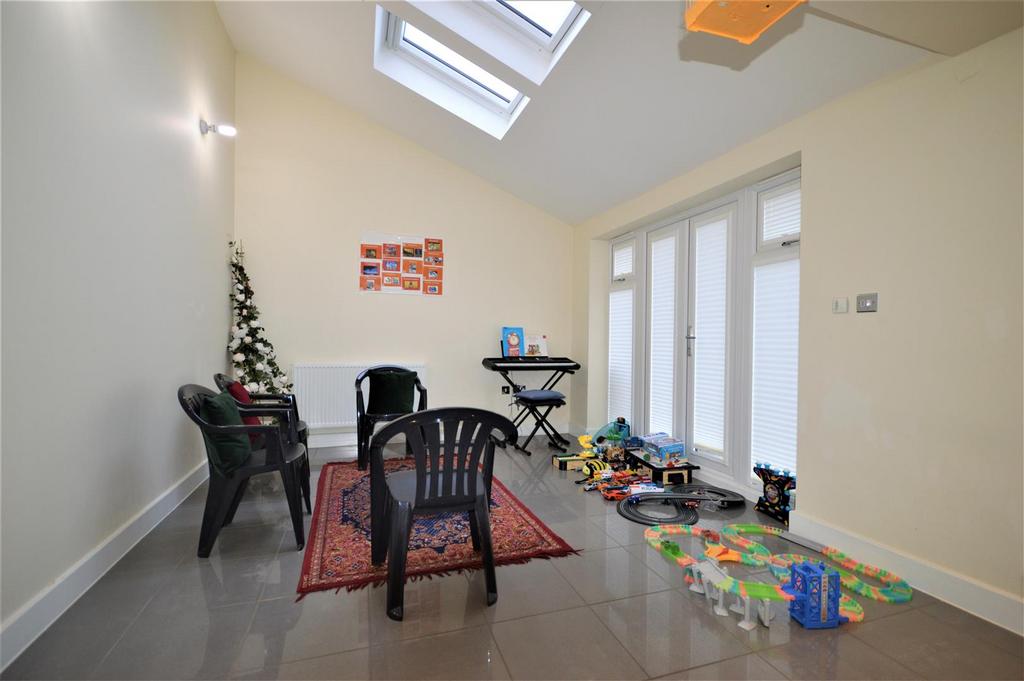 Family Room.JPG
