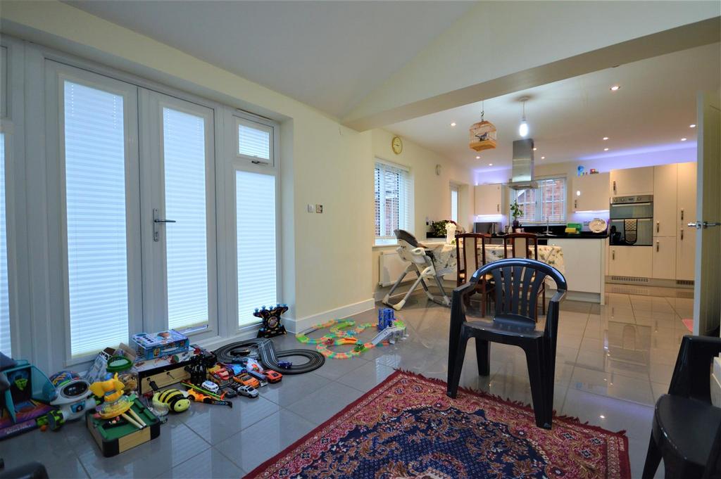 Open plan Kitchen.JPG
