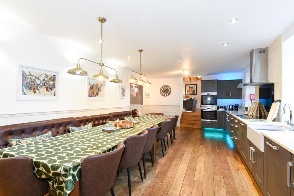 Glenlivet 7 bed detached house for sale £365,000