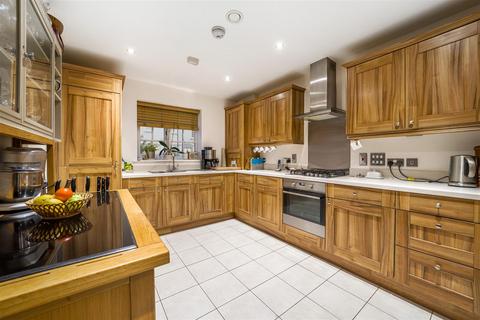 3 bedroom semi-detached house for sale - Wordsworth Way, Devizes