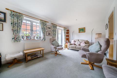 3 bedroom semi-detached house for sale - Wordsworth Way, Devizes