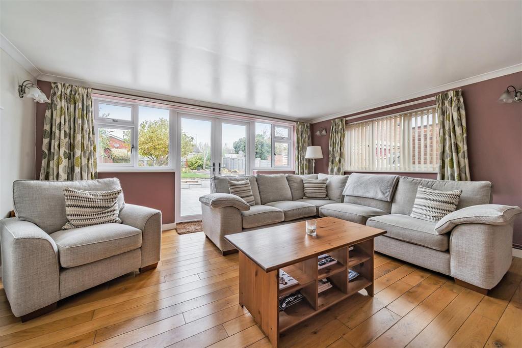 Fiddington Clays, Market Lavington 3 bed semidetached house for sale £315,000