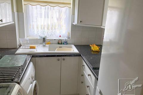 42 Abbots Field, Gravesend, DA12 5JA
