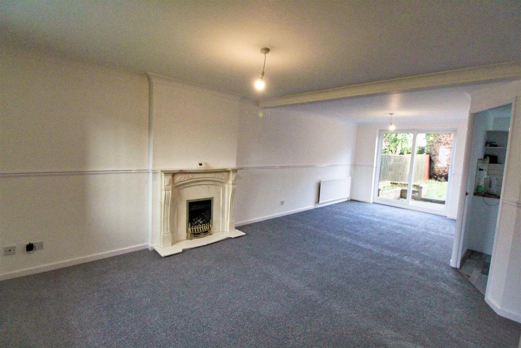 Spring Grove, Hull 3 bed link detached house to rent £895 pcm (£207 pw)