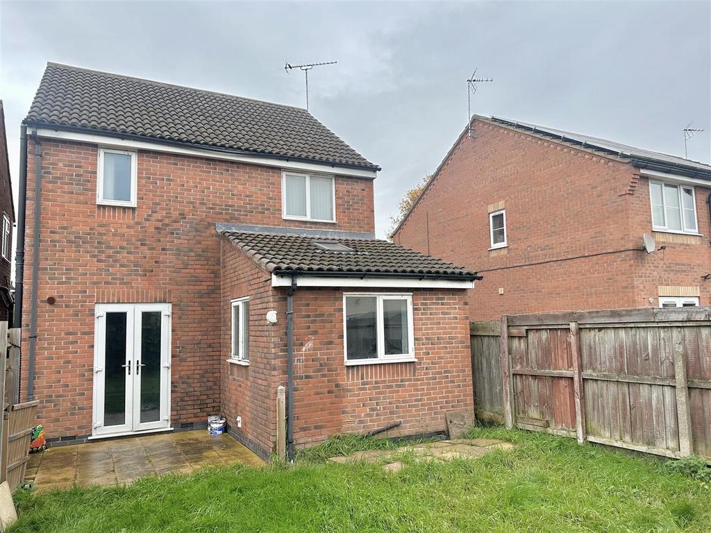 Peterlee Place, Derby DE24 2 bed apartment to rent £850 pcm (£196 pw)