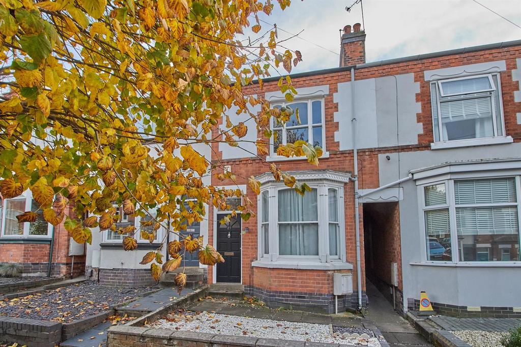 Clarendon Road, Hinckley 3 bed terraced house £210,000