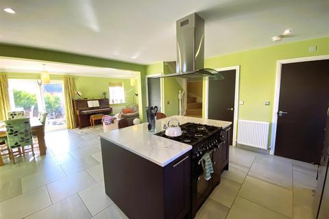 4 bedroom detached house for sale, Thornton Way, Belper DE56