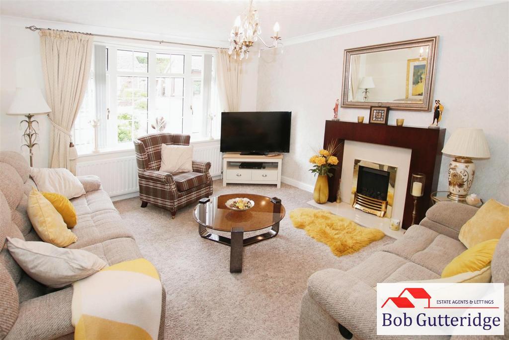 Delamere Grove, Newcastle, Staffs 5 bed detached house for sale £289,950