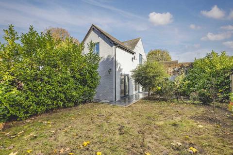 2 Holmlea Road, Datchet, Slough, SL3 9HQ
