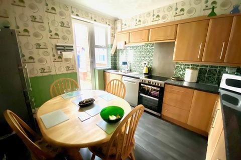 2 bedroom house for sale, Haward Street, Lowestoft, Suffolk, NR32