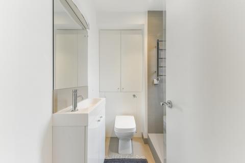 Studio to rent, Sloane Avenue, SW3