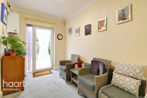 310 Main Road, Biggin Hill, Westerham, TN16 3JE