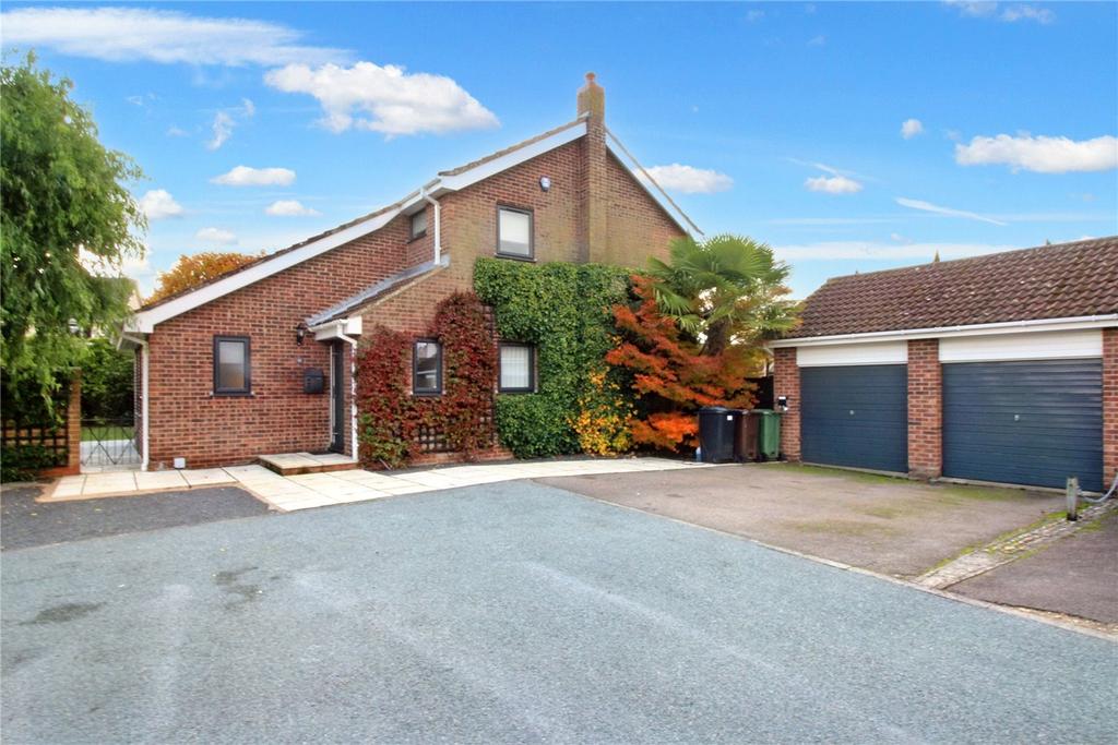 Aspen Way, Cringleford, Norwich, Norfolk, NR4 3 bed detached house for