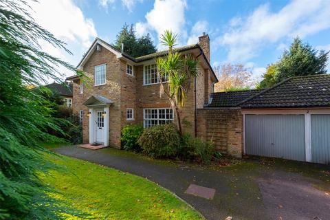 4 bedroom link detached house for sale, Branksome Close, Camberley, Surrey, GU15
