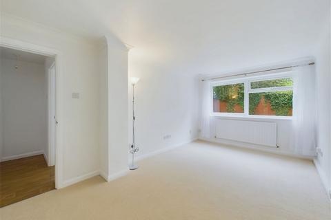 1 bedroom ground floor flat for sale, York Close, Horsham RH13