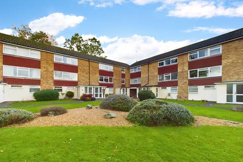 10, Hanover Court York Close, Horsham, RH13 5PG