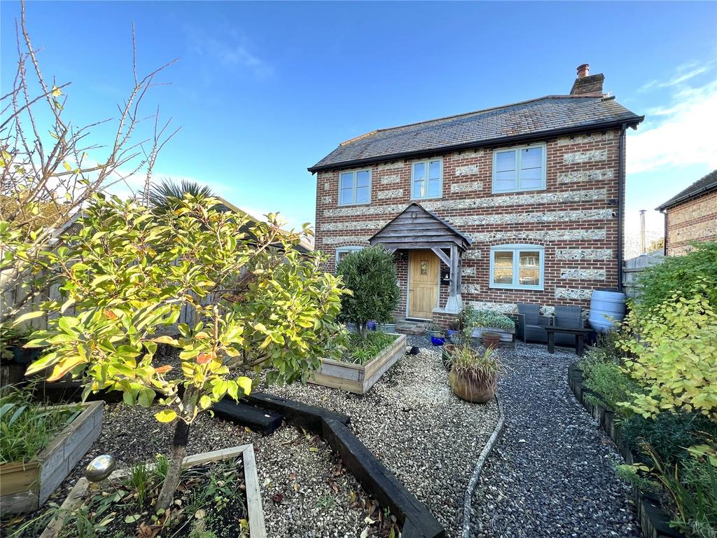 The Cross, Shillingstone, Blandford Forum, Dorset, DT11 4 bed detached