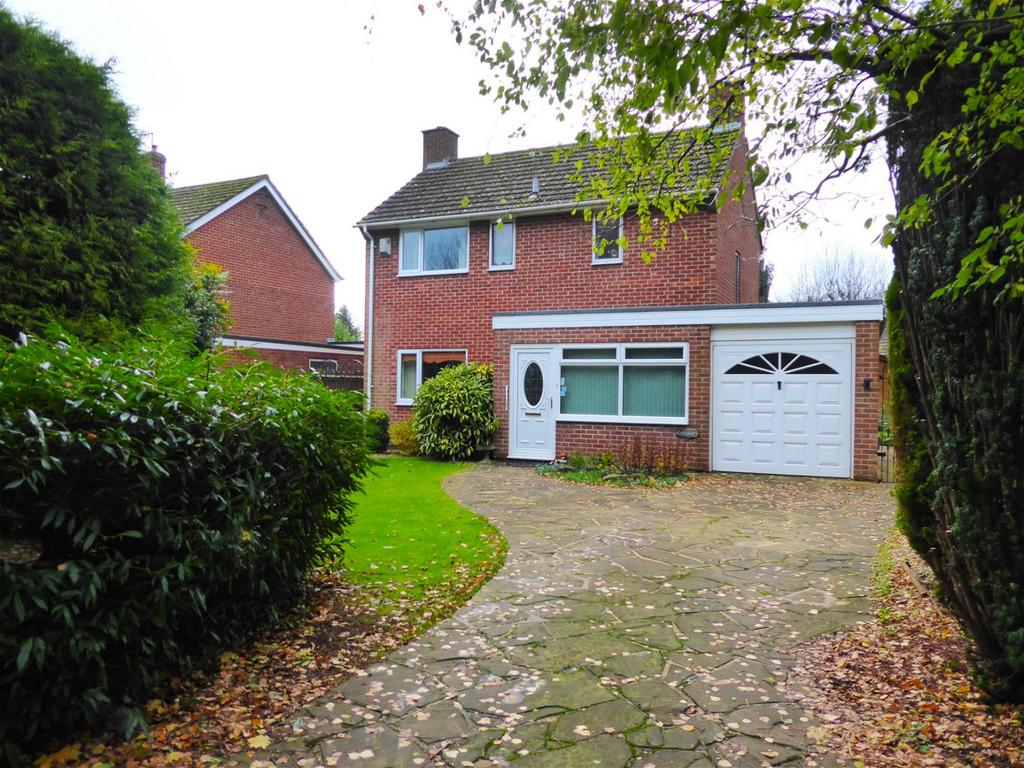 Laburnum Grove, Banbury 3 bed detached house £399,950
