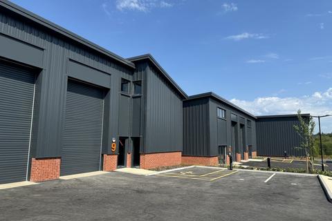 Industrial unit to rent, Unit 9 Block B, East Horton Business Park, Knowle Lane, Fair Oak, Eastleigh, SO50 7DZ