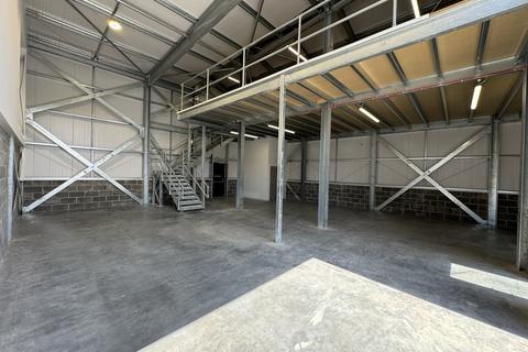 Industrial unit to rent, Unit 9 Block B, East Horton Business Park, Knowle Lane, Fair Oak, Eastleigh, SO50 7DZ