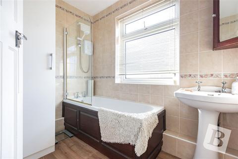 5 Ashlyn Grove, Hornchurch, RM11 2EG