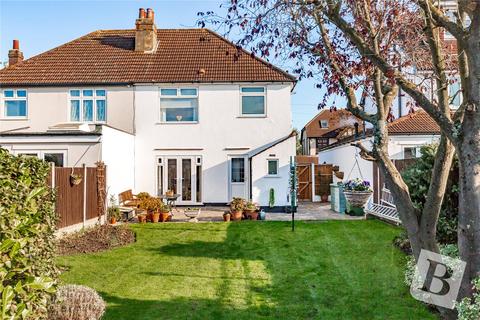 5 Ashlyn Grove, Hornchurch, RM11 2EG