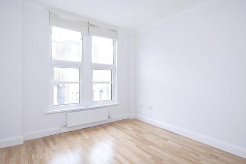 19c Dunlace Road, London, E5 0NF