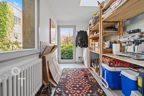 42 Albert Street, London, NW1 7NU