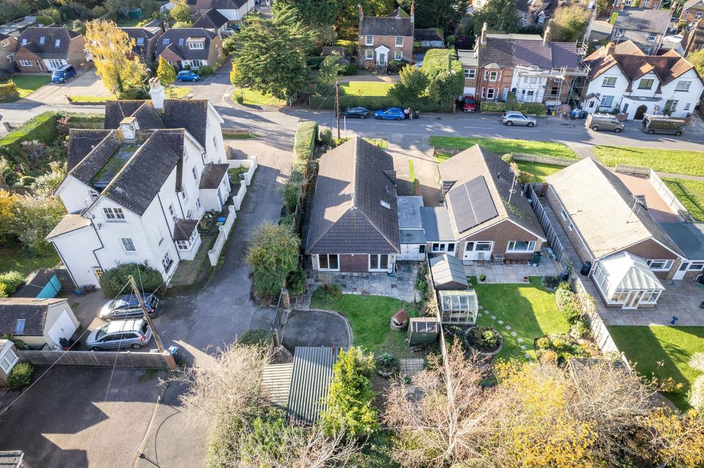 Cuckfield Road, Hurstpierpoint, BN6 2 bed detached bungalow for sale