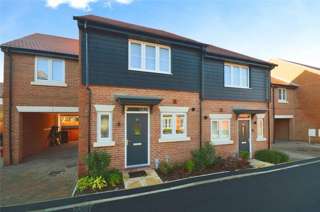 Wesley Road, Mistley, Manningtree, Essex, CO11 3 bed semidetached house for sale £385,000